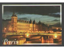 Paříž - v noci