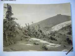 Krkonoše Sněžka pohled s Černé kupy 50. léta Orbis