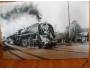 Velký černobílý obraz parní lokomotivy řady 475 *1221