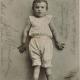 Dítě u zdi dl.adr.r.1903 prošlá poštou O84