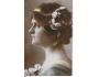 ŽENA-ATELIÉRY FRANCIE / r.1907 / M399-72