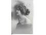 ŽENA-ATELIÉRY FRANCIE / r.1911 / M399-74