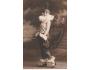 ŽENA V KLOBOUKU =rok1920?*kc2323