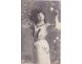 ŽENA V KLOBOUKU = asi=rok1906?*a==3047