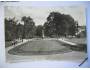 Teplice lázeňský sad park před průčelím Kamenných lázní 1964