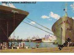 Varna - přístav, lodě - Bulharsko