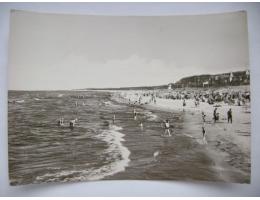 Zinnowitz - ostrov Usedom, pláž, lidé - 60. léta