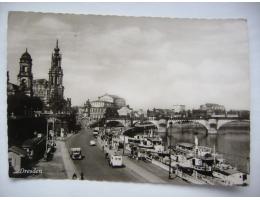 Dresden NDR Drážďany - přístav lodě řeka stará auta 1961