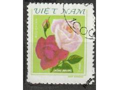 Vietnam (VSR) o Mi.1073 Flóra - růže /K