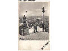 Praha  panorama z Hradčanského náměstí  r.1940  MF ***3465