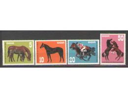 Kůň, koně, DDR Mi 1302 - 1305 **