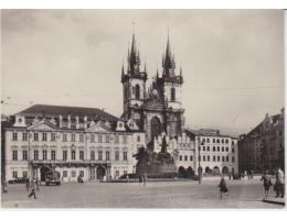 Praha - staré nákladní auto Tatra