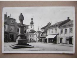 Rožnov pod Radhoštěm - náměstí obchody - 1937