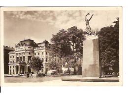 BRATISLAVA + AUTOBUS  /rok 1946?*kb1655