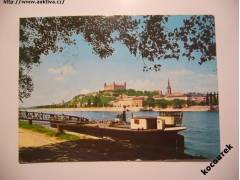 Bratislava - pohled na hrad, Dunaj, loď (60. léta)