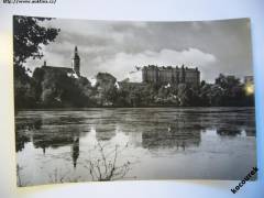 Říčany 1974 - panorama kostel zámek (Orbis)