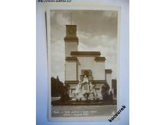 PLZEŇ: Tylův pomník a kaple metod. církve Husova třída 1928