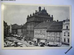 PLZEŇ: Náměstí Republiky, auta obchody trh - 1937